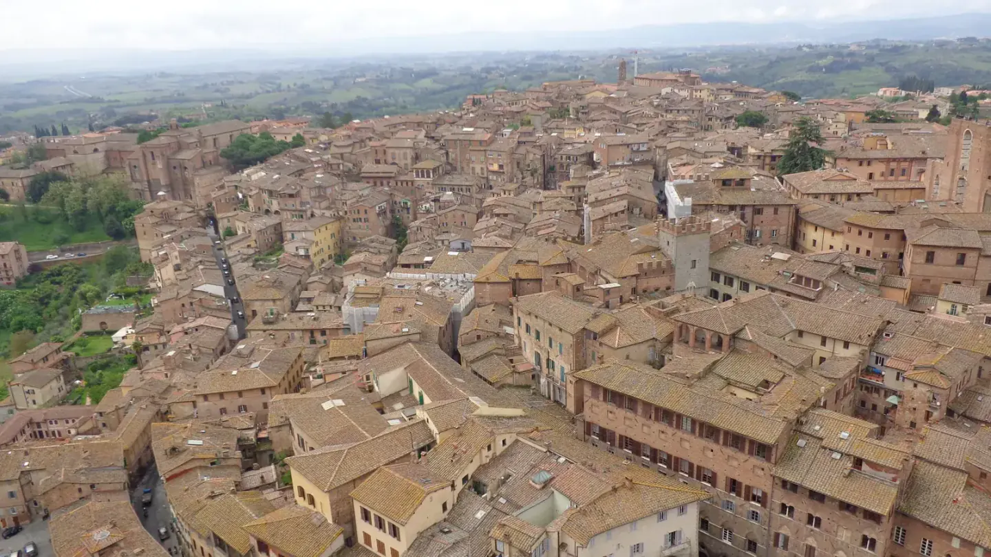 How to Avoid a ZTL Fine in Siena: A Driver's Guide for 2026